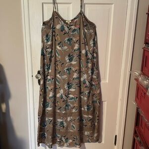 Kori NWT Gorgeous Boutique Spaghetti Strap Tan Floral Maxi Dress w Adj Straps